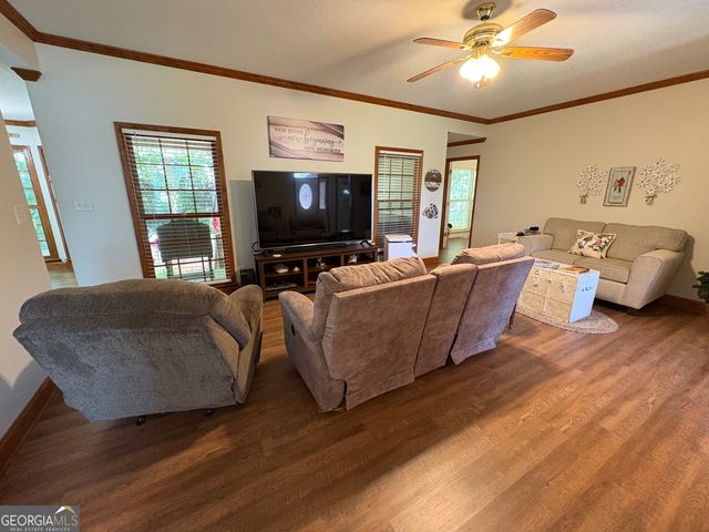 34 Golden Oaks Drive, Hartwell, GA 30643