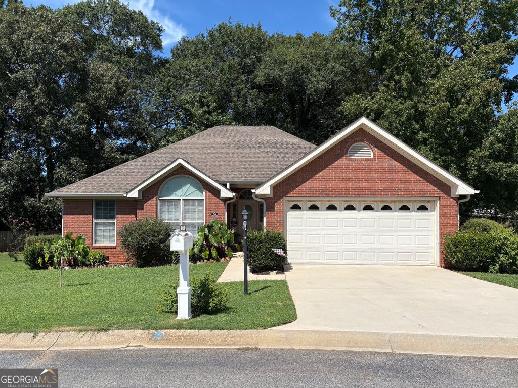 34 Golden Oaks Drive, Hartwell, GA 30643