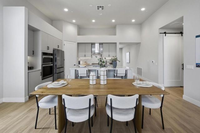 41868 Volare Court, Bermuda Dunes, CA 92203