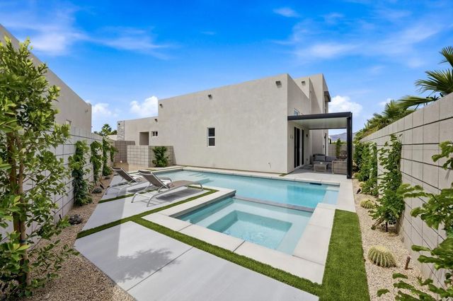 41868 Volare Court, Bermuda Dunes, CA 92203