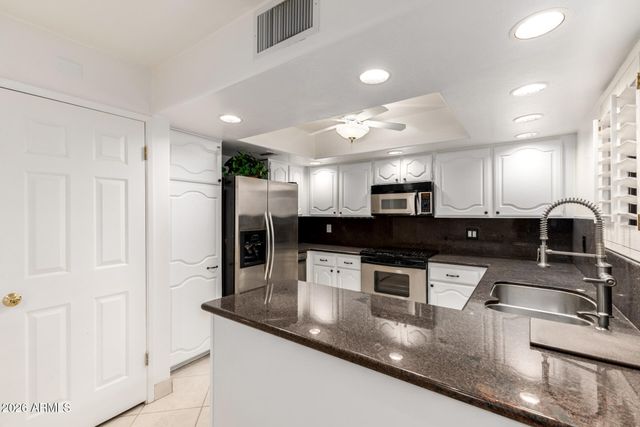 12212 N PARADISE VILLAGE Parkway S 134, Phoenix, AZ 85032