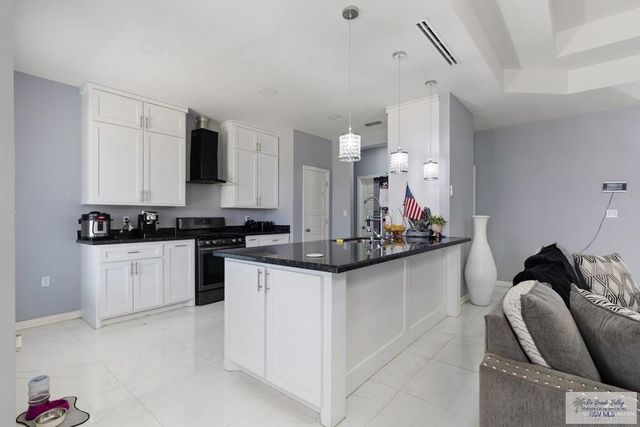 9129 Lake Charles Drive, Los Fresnos, TX 78566