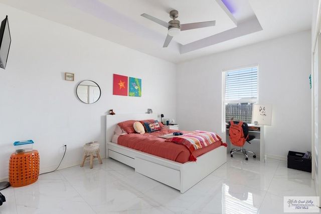 9129 Lake Charles Drive, Los Fresnos, TX 78566