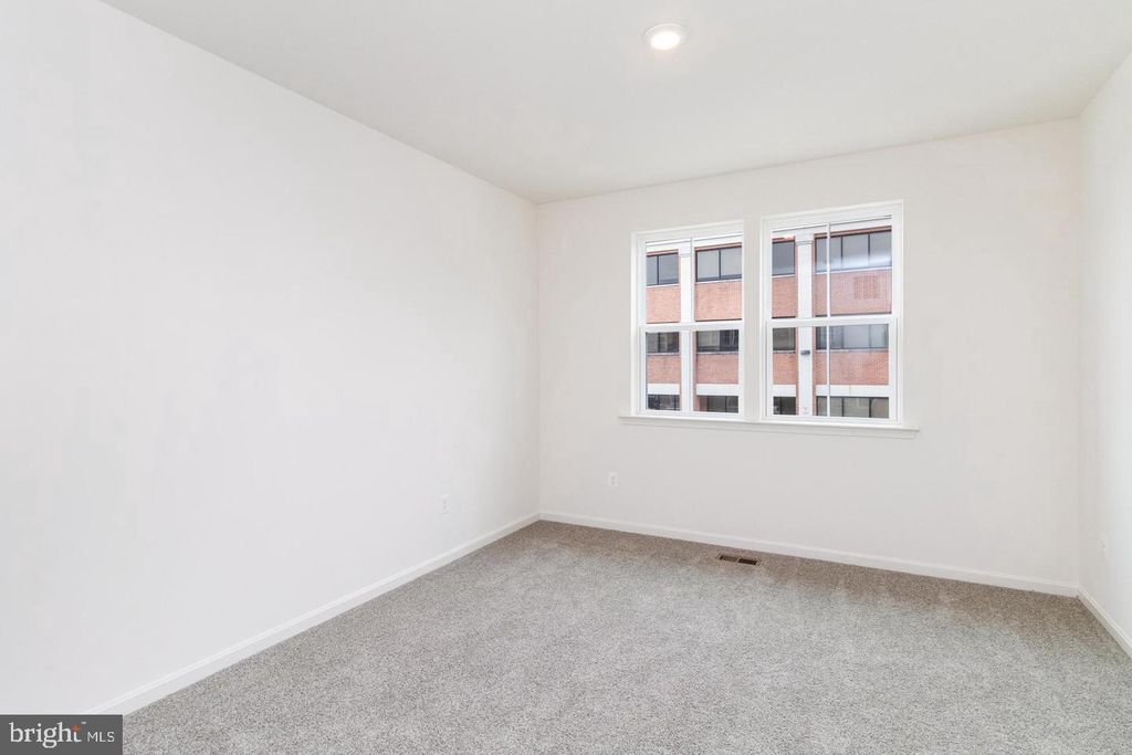 Image 10 of property listing at 4241 GERMANTOWN WAY #27, Perry Hall, MD 21128