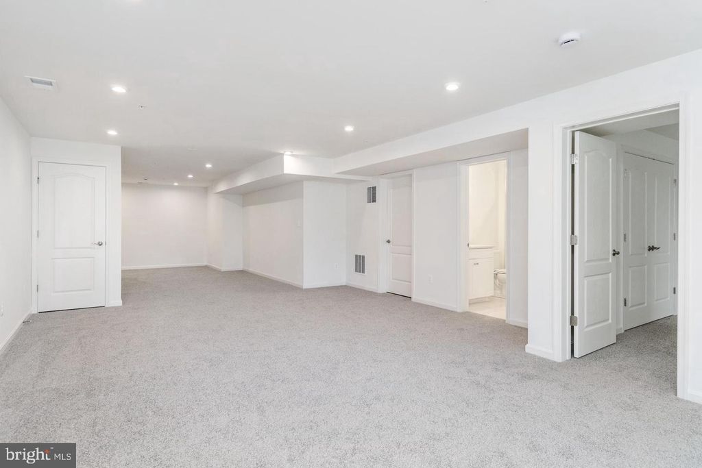 Image 19 of property listing at 4241 GERMANTOWN WAY #27, Perry Hall, MD 21128