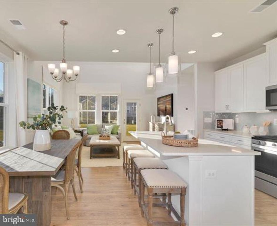 Image 3 of property listing at 4241 GERMANTOWN WAY #27, Perry Hall, MD 21128