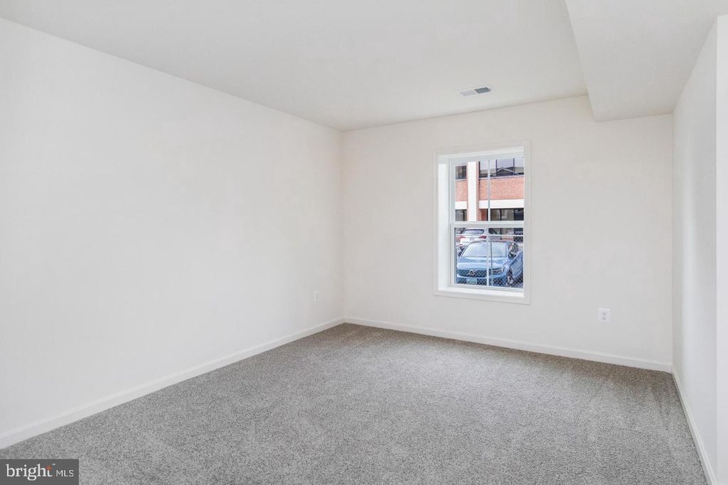 Image 8 of property listing at 4241 GERMANTOWN WAY #27, Perry Hall, MD 21128