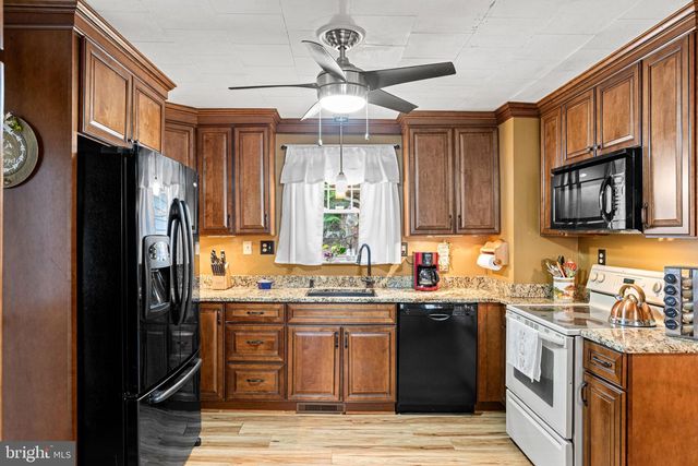 1 TERRACE HTS, Glen Rock, PA 17327