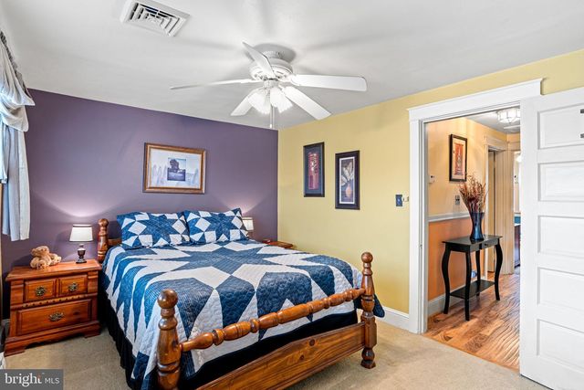 1 TERRACE HTS, Glen Rock, PA 17327