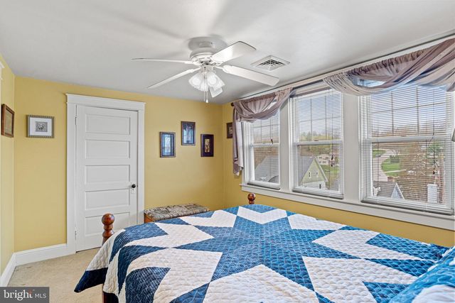 1 TERRACE HTS, Glen Rock, PA 17327