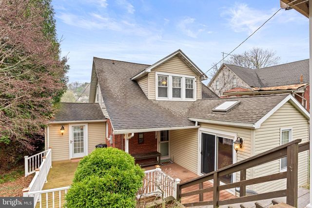 1 TERRACE HTS, Glen Rock, PA 17327