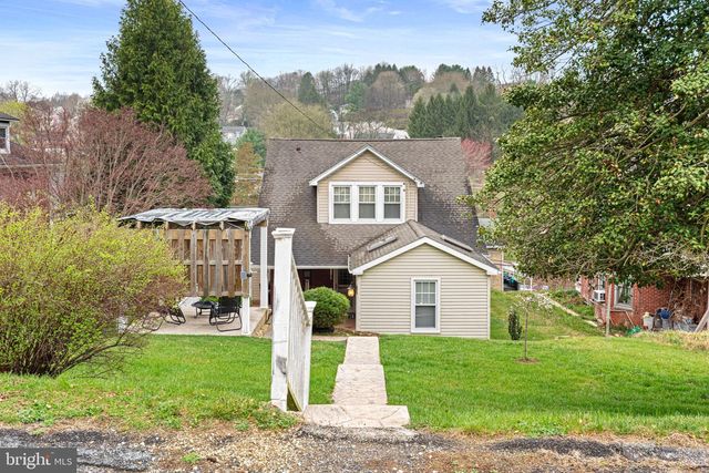 1 TERRACE HTS, Glen Rock, PA 17327