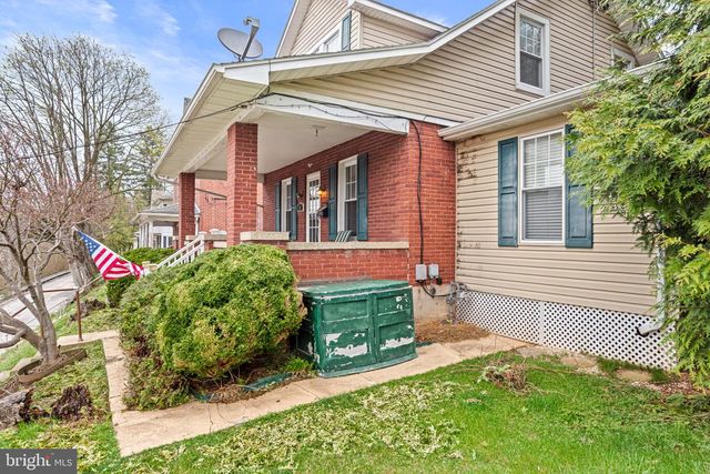 1 TERRACE HTS, Glen Rock, PA 17327
