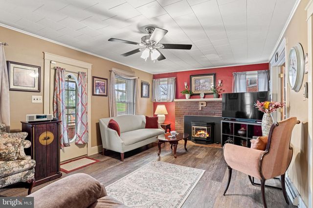 1 TERRACE HTS, Glen Rock, PA 17327