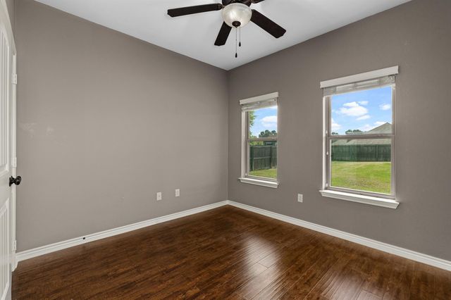 4542 Airport Dr, Kilgore, TX 75662
