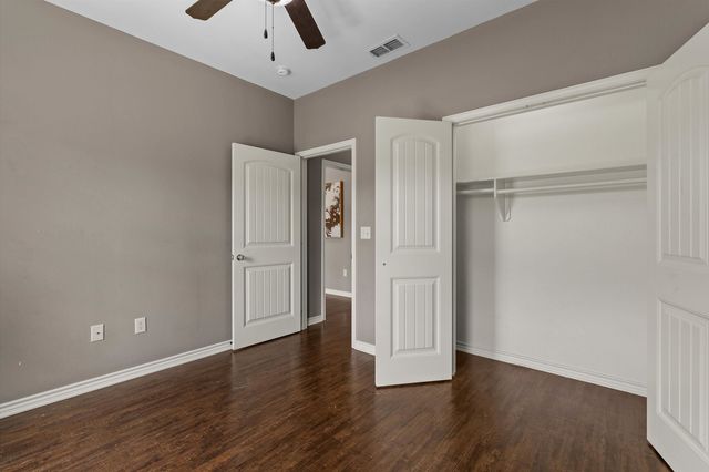 4542 Airport Dr, Kilgore, TX 75662