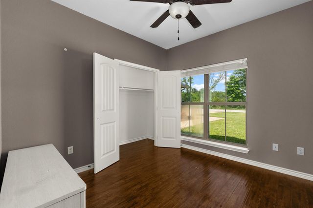4542 Airport Dr, Kilgore, TX 75662