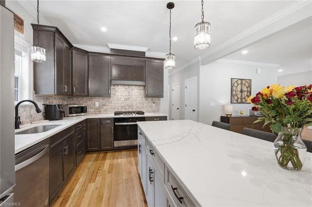 1778 Ramhurst Drive, Clemmons, NC 27012