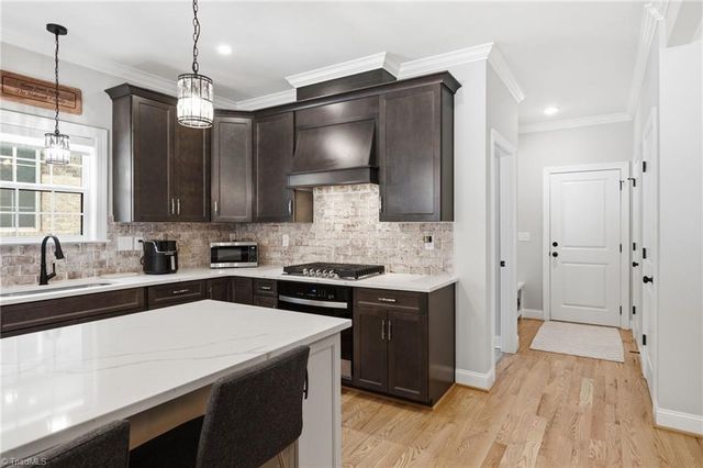 1778 Ramhurst Drive, Clemmons, NC 27012