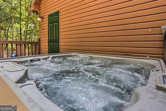 148 Gateway Drive, Ellijay, GA 30540