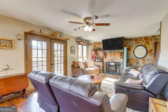 148 Gateway Drive, Ellijay, GA 30540