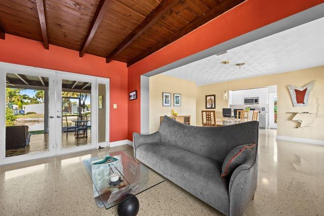 1175 Grant Street, Hollywood, FL 33019