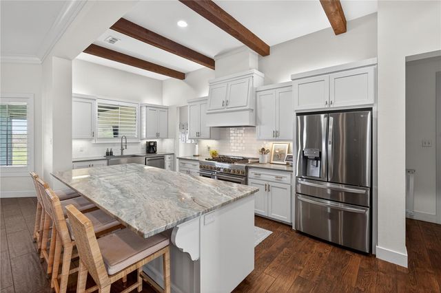 5830 Lago Vista Dr, Corpus Christi, TX 78414