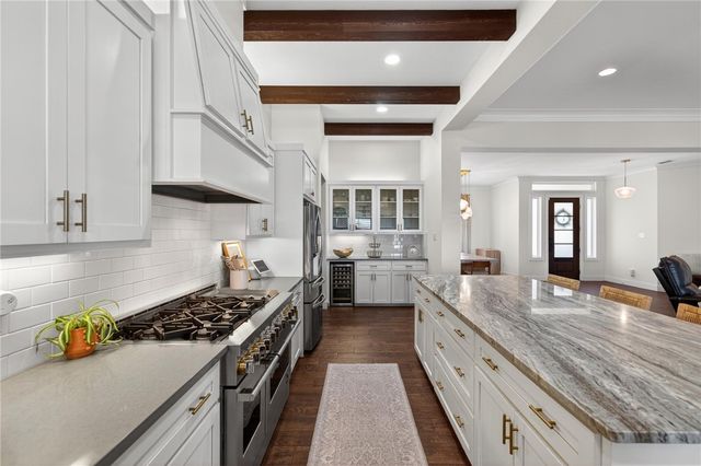 5830 Lago Vista Dr, Corpus Christi, TX 78414