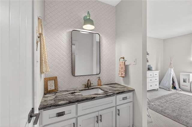 5830 Lago Vista Dr, Corpus Christi, TX 78414