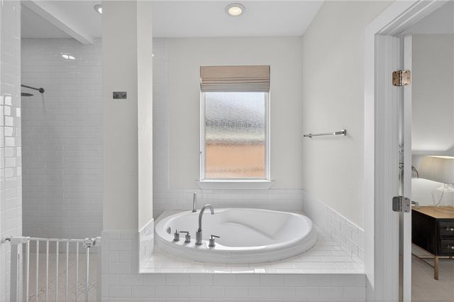 5830 Lago Vista Dr, Corpus Christi, TX 78414