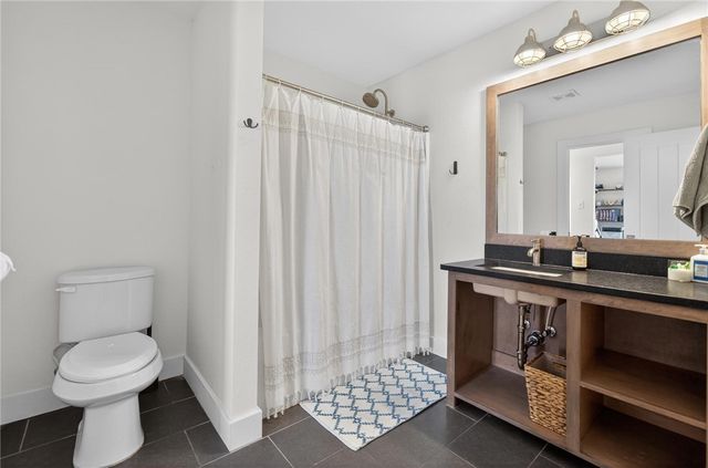 5830 Lago Vista Dr, Corpus Christi, TX 78414