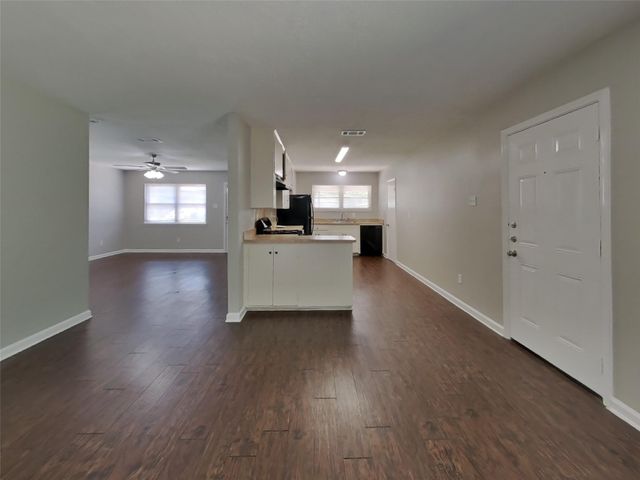 5234 Jorns, Houston, TX 77045