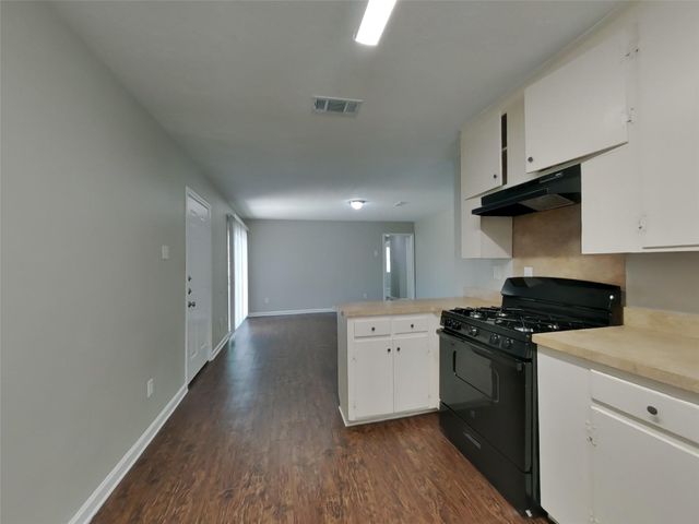 5234 Jorns, Houston, TX 77045