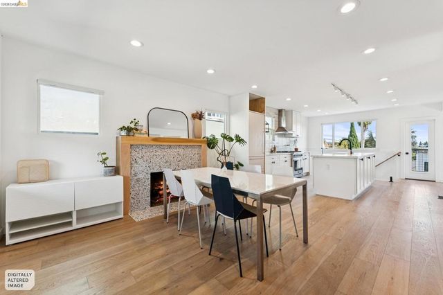 2444 Renwick St, Oakland, CA 94601