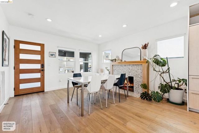 2444 Renwick St, Oakland, CA 94601