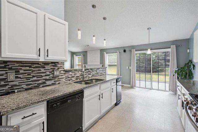33 Glenabbey Drive NW, Cartersville, GA 30120