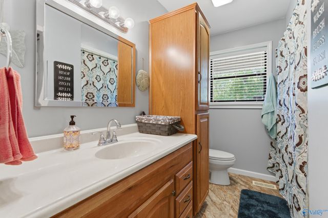 200 Powell Street, Gurley, AL 35748