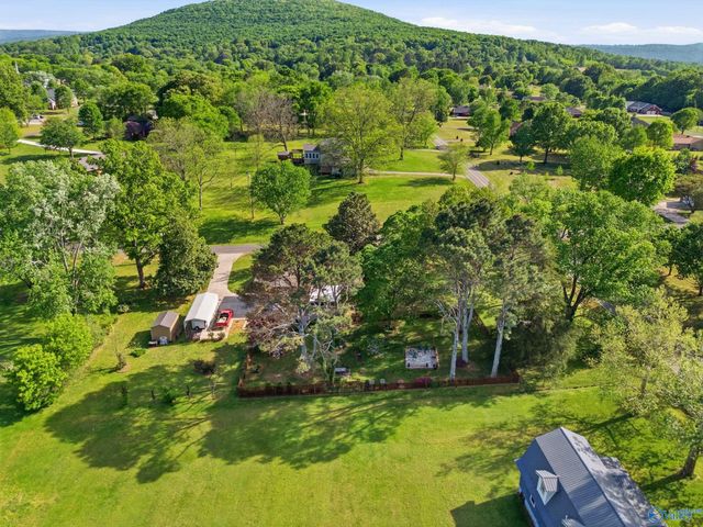 200 Powell Street, Gurley, AL 35748