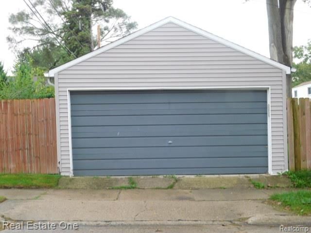 203 S Wilson Avenue, Royal Oak, MI 48067