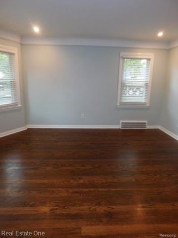 203 S Wilson Avenue, Royal Oak, MI 48067
