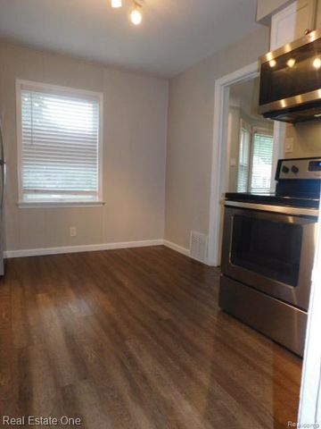 203 S Wilson Avenue, Royal Oak, MI 48067