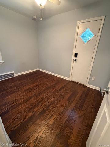 203 S Wilson Avenue, Royal Oak, MI 48067
