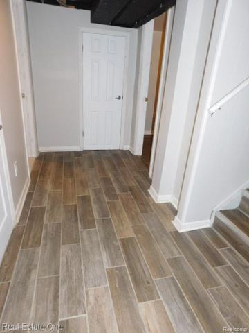 203 S Wilson Avenue, Royal Oak, MI 48067