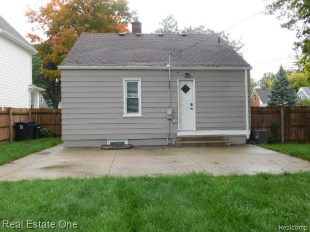 203 S Wilson Avenue, Royal Oak, MI 48067
