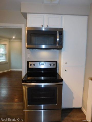 203 S Wilson Avenue, Royal Oak, MI 48067