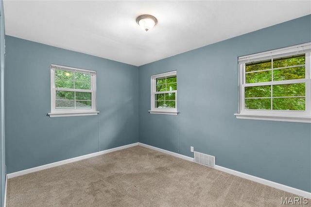 280 S Lafayette Street, Florissant, MO 63031