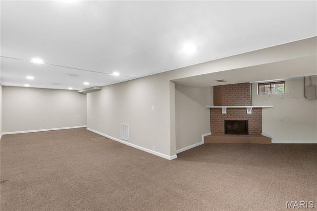 280 S Lafayette Street, Florissant, MO 63031