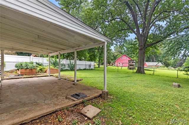 280 S Lafayette Street, Florissant, MO 63031