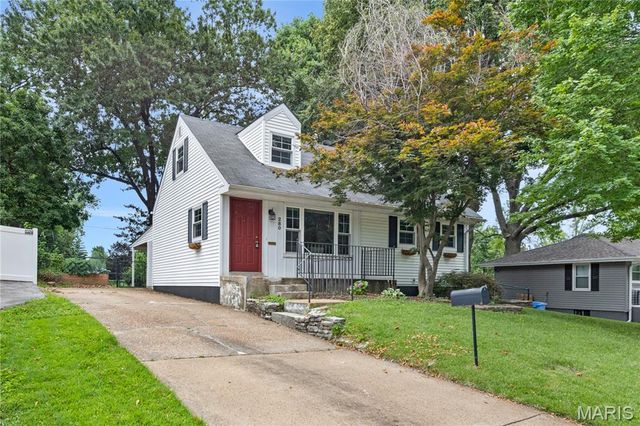280 S Lafayette Street, Florissant, MO 63031