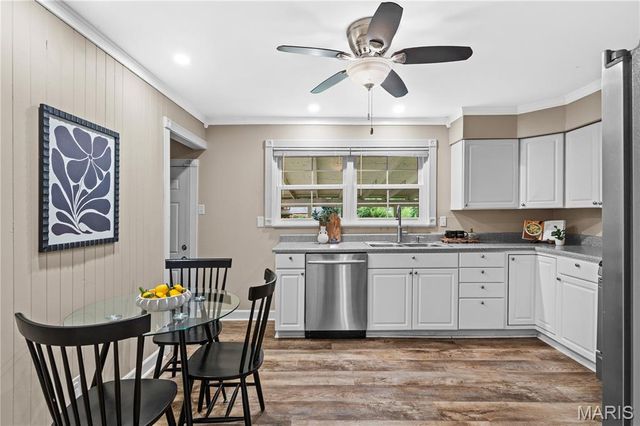 280 S Lafayette Street, Florissant, MO 63031